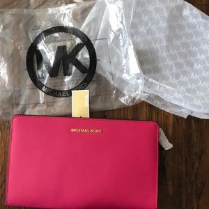 NWT Michael Kors Hot Pink LG Crossbody Clutch